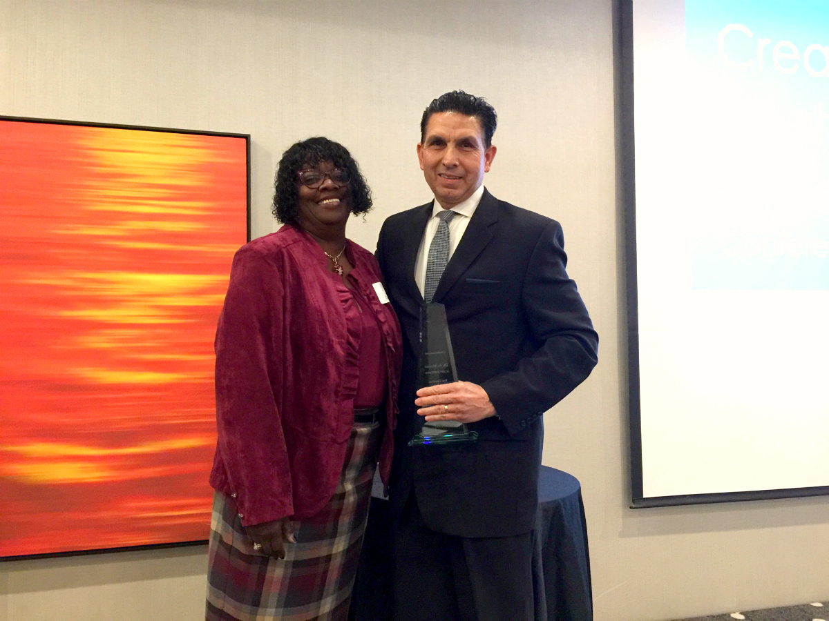 Dr. Al Mijares honored at the Healthy Organizations Awards Breakfast