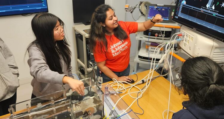 Students from Oxford Academy visit Johnson & Johnson as part of Anaheim Union High School District’s AIME program, which provides career mentoring and internship opportunities for students.