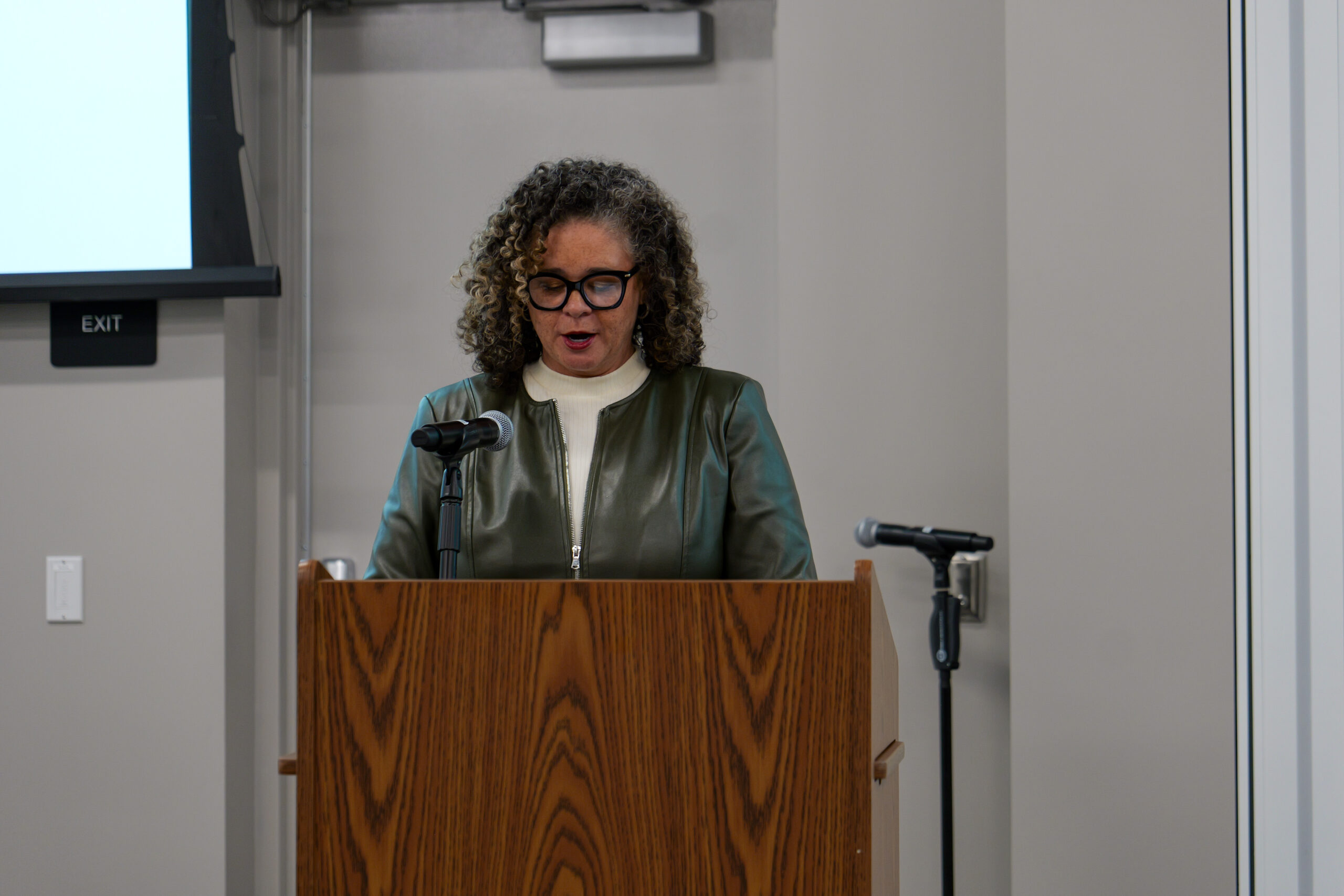 Colleen Dillaway, market vice president for Cox Communications, addresses guests at the 2025 Outstanding STEM Educator Awards.
