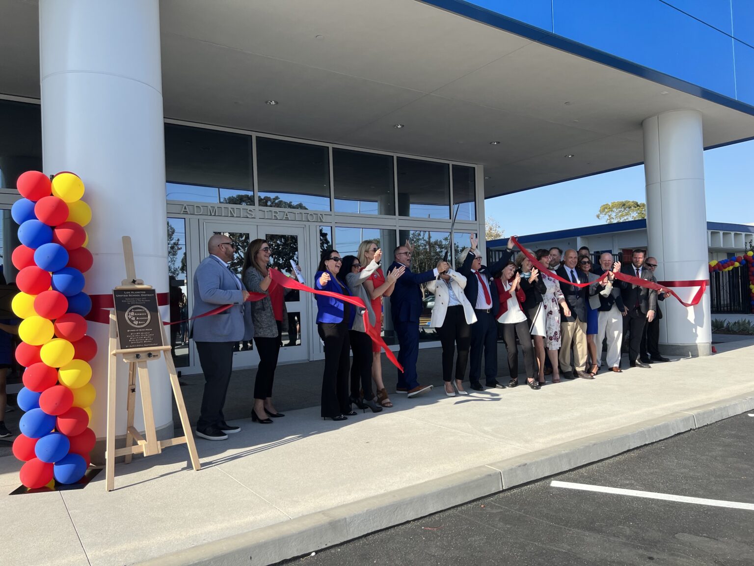 VIDEO Los Alamitos Unified School District unveils new threestory