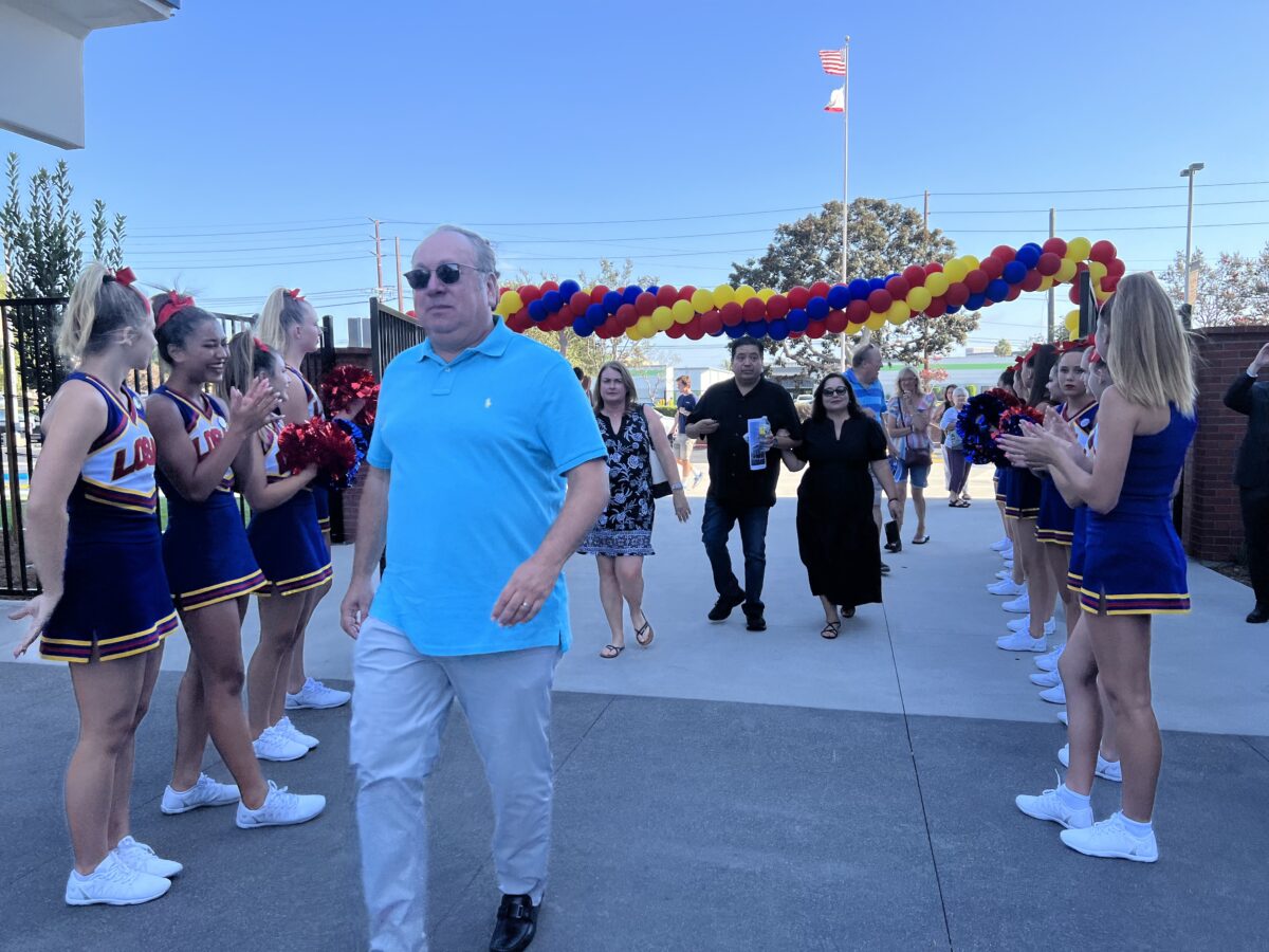 VIDEO Los Alamitos Unified School District unveils new threestory
