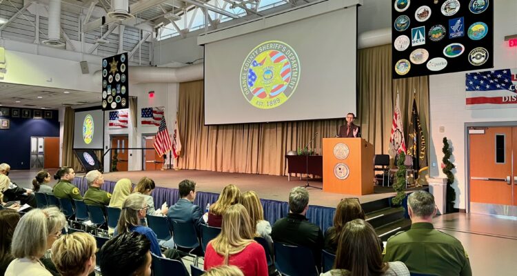 Al Mijares speaking to audience