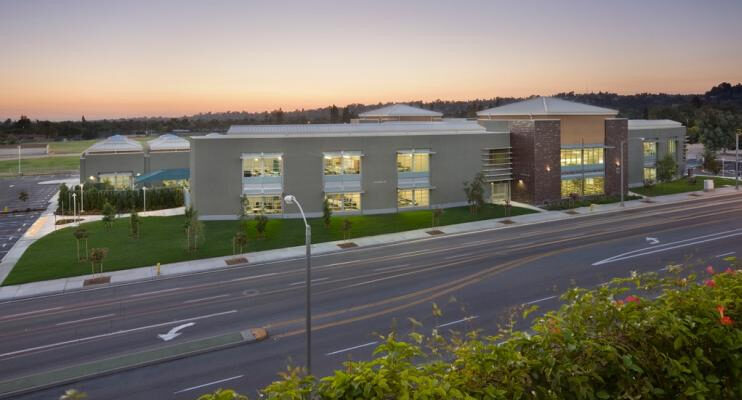 La Vista High School exterior