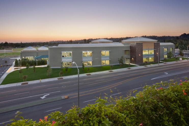 La Vista High School exterior