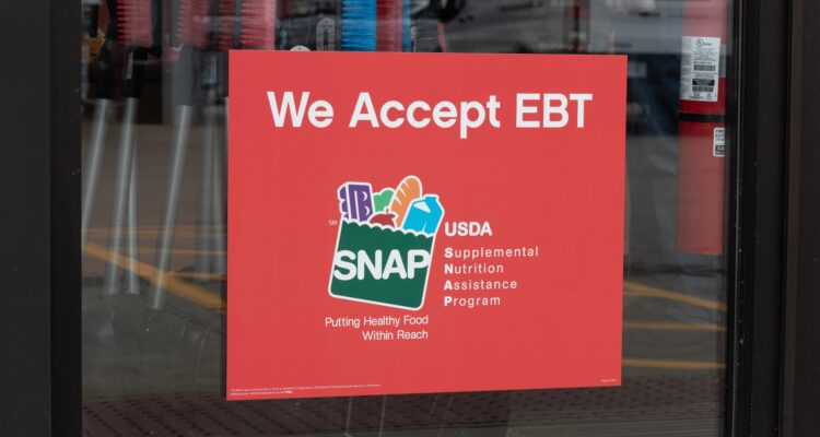 SNAP and EBT Accepted here sign.
