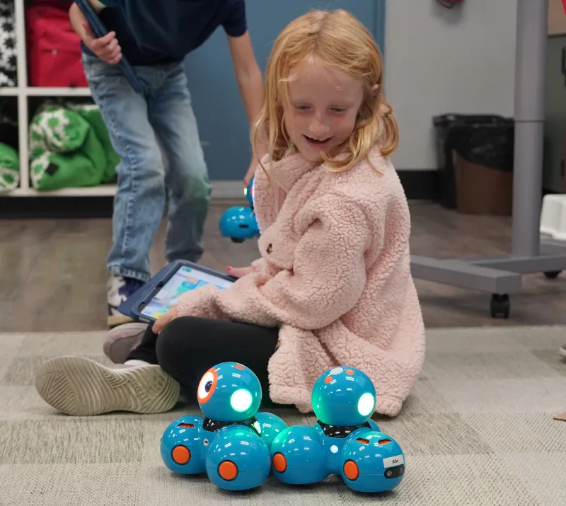 Lincoln Elementary School students explore new robotics challenges in the campus' Innovation Lab. (Courtesy of Newport-Mesa Unified School District) 